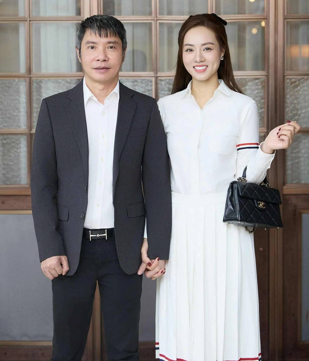 Vợ NSND C&ocirc;ng L&yacute; chia sẻ việc bị người b&aacute;n h&agrave;ng coi thường, n&eacute;m đồ... - Ảnh 1.