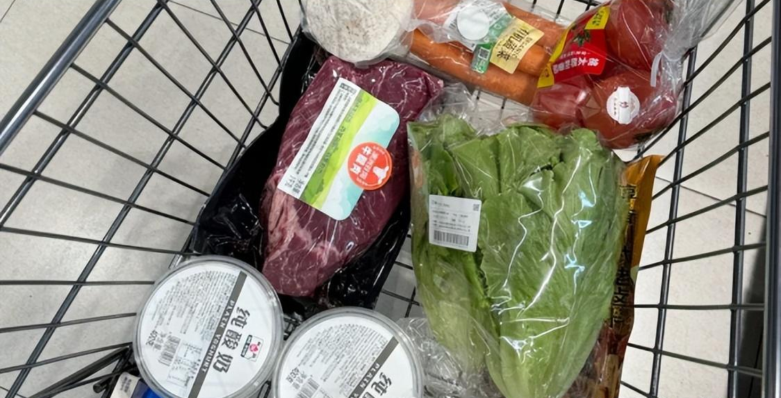 Cô gái 33 tuổi sống một mình khiến tôi "đứng hình": 3 năm để dành gần 1 tỷ đồng chỉ bằng 6 thói quen nhỏ - Ảnh 1.