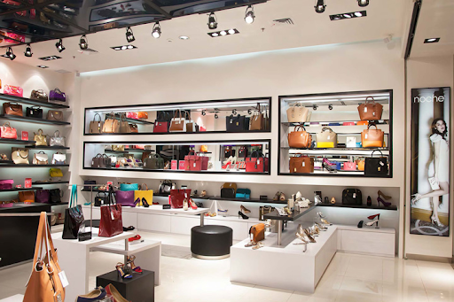 TS Mạc Quốc Anh: Trước đ&acirc;y, c&oacute; DN đi "đường tắt" bằng c&aacute;ch n&eacute; thuế, những người tu&acirc;n thủ lại chịu bất lợi n&ecirc;n việc luật h&oacute;a sẽ bảo vệ tốt hơn c&aacute;c chủ thể l&agrave;m ăn ch&acirc;n ch&iacute;nh - Ảnh 2.