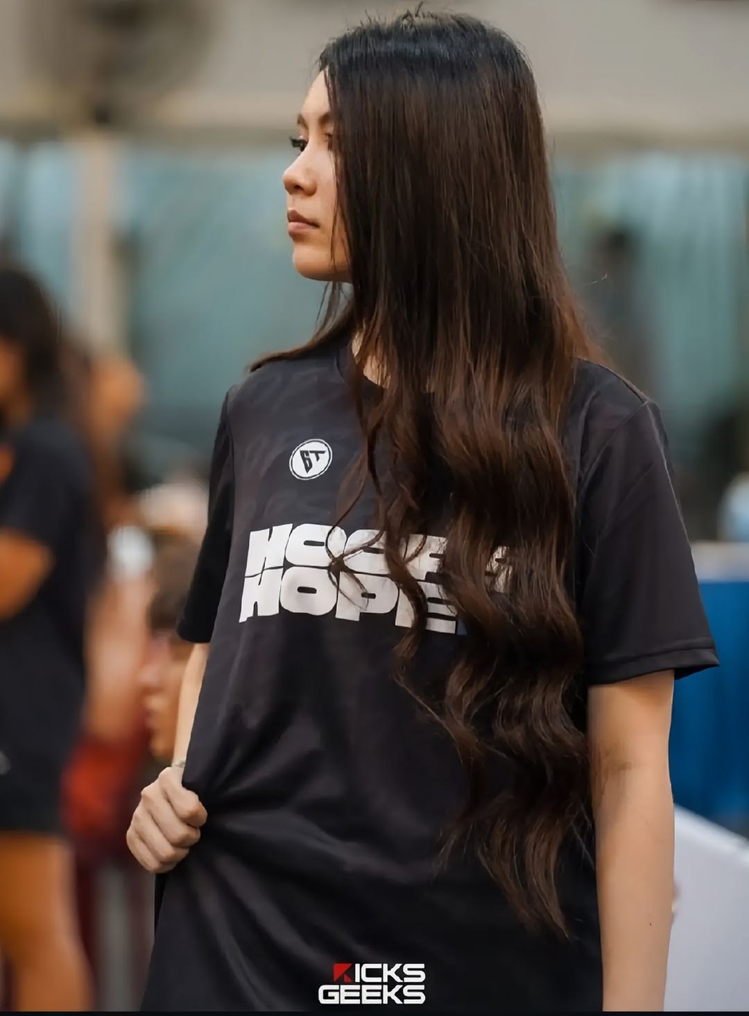 Hạt Dẻ xinh đẹp, tràn đầy khí chất "nàng thơ bóng rổ", cả nhà MC Quyền Linh kéo vào cổ vũ cực đáng yêu - Ảnh 4.