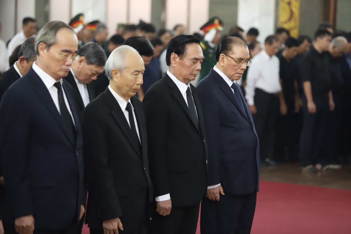 Tiễn đưa Đại tướng L&ecirc; Văn Dũng: Lễ an t&aacute;ng v&agrave; tưởng niệm s&acirc;u sắc - Ảnh 3.