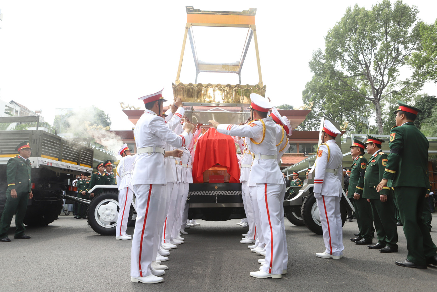 Tiễn đưa Đại tướng L&ecirc; Văn Dũng: Lễ an t&aacute;ng v&agrave; tưởng niệm s&acirc;u sắc - Ảnh 7.