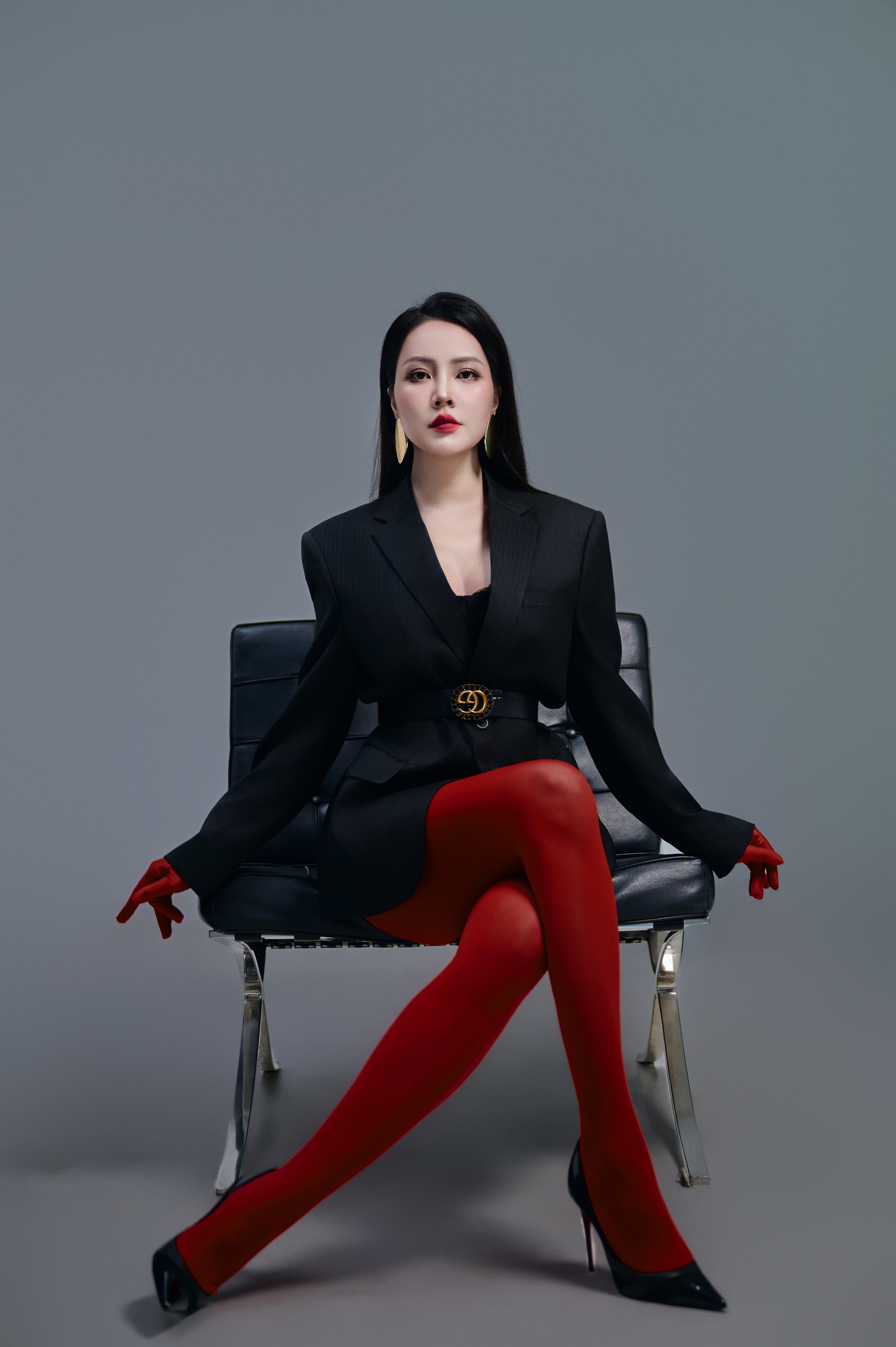 &Aacute; hậu Thụy V&acirc;n g&acirc;y ch&uacute; &yacute; với h&igrave;nh ảnh kh&aacute;c lạ sau sinh lần 2- Ảnh 2.