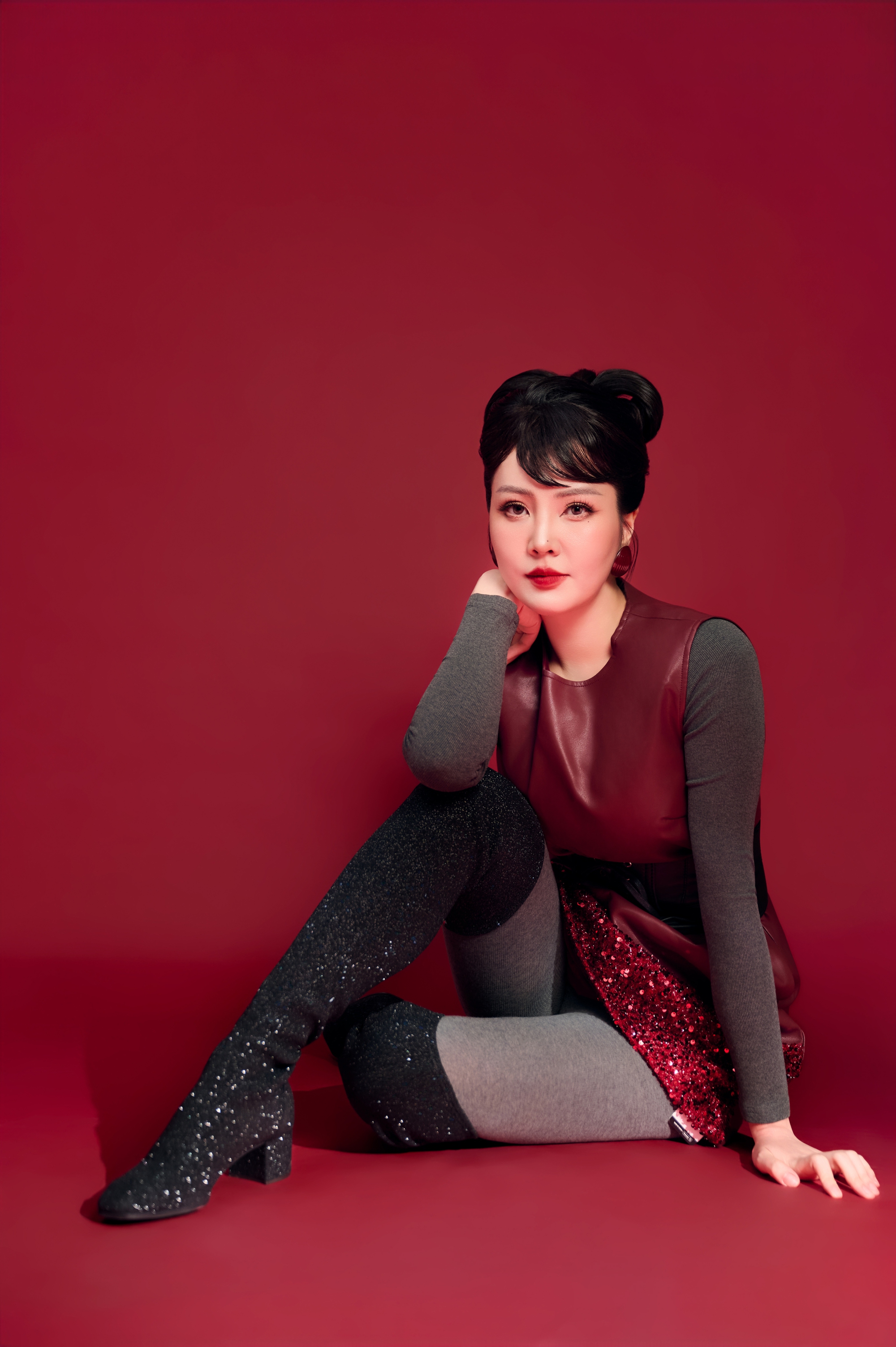 &Aacute; hậu Thụy V&acirc;n g&acirc;y ch&uacute; &yacute; với h&igrave;nh ảnh kh&aacute;c lạ sau sinh lần 2- Ảnh 3.