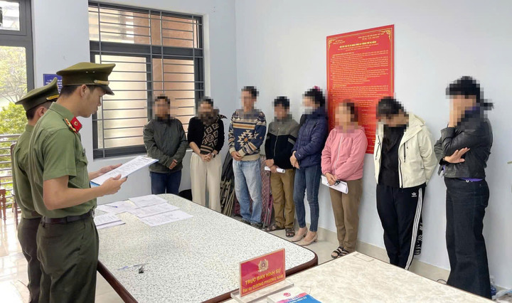 Mua b&aacute;n h&oacute;a đơn tr&aacute;i ph&eacute;p tại Đ&agrave; Nẵng v&agrave; Huế: 8 Gi&aacute;m đốc bị khởi tố - Ảnh 1.