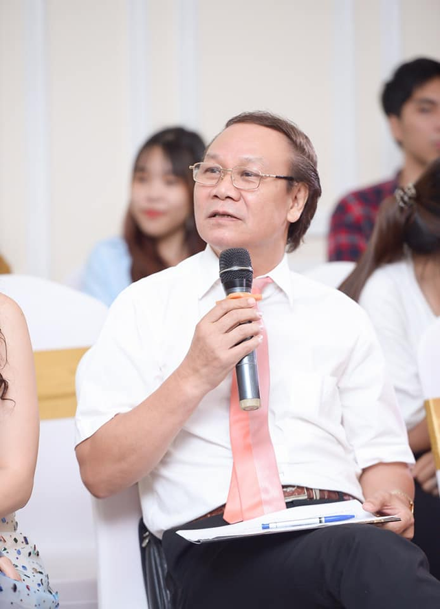 Cuộc sống của "vua phản diện" l&agrave; đại t&aacute;, ph&oacute; viện trưởng trong căn nh&agrave; 41m2 ở phố Kim Ngưu- Ảnh 1.