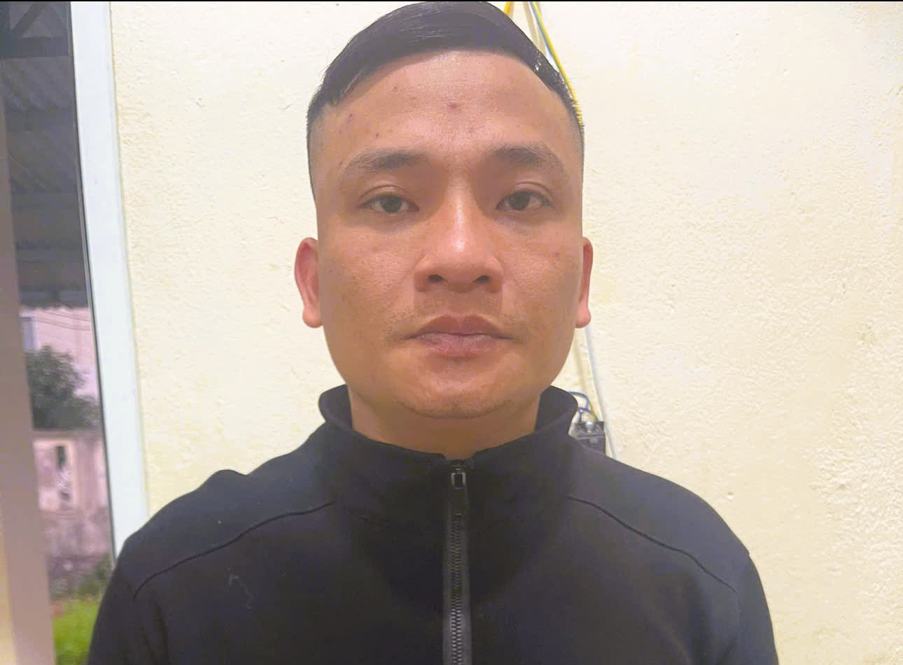 Người phụ nữ bị Lừa đảo chiếm đoạt t&agrave;i sản hơn 115 triệu đồng khi chạy &aacute;n cho chồng - Ảnh 1.