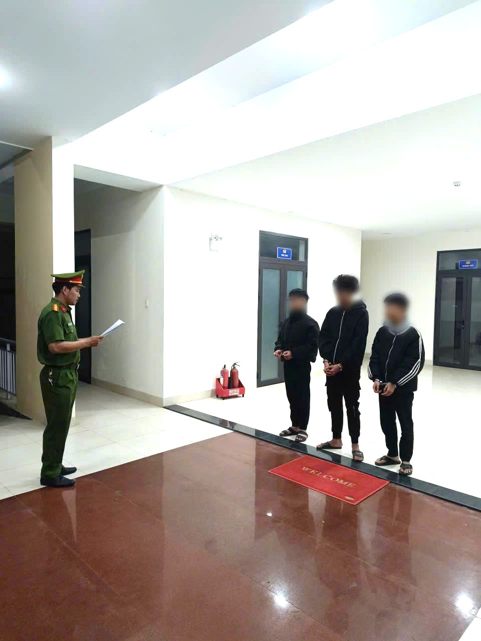 3 Thiếu ni&ecirc;n ở Đ&agrave; Nẵng bị bắt v&igrave; hiếp d&acirc;m người dưới 16 tuổi - Ảnh 1.