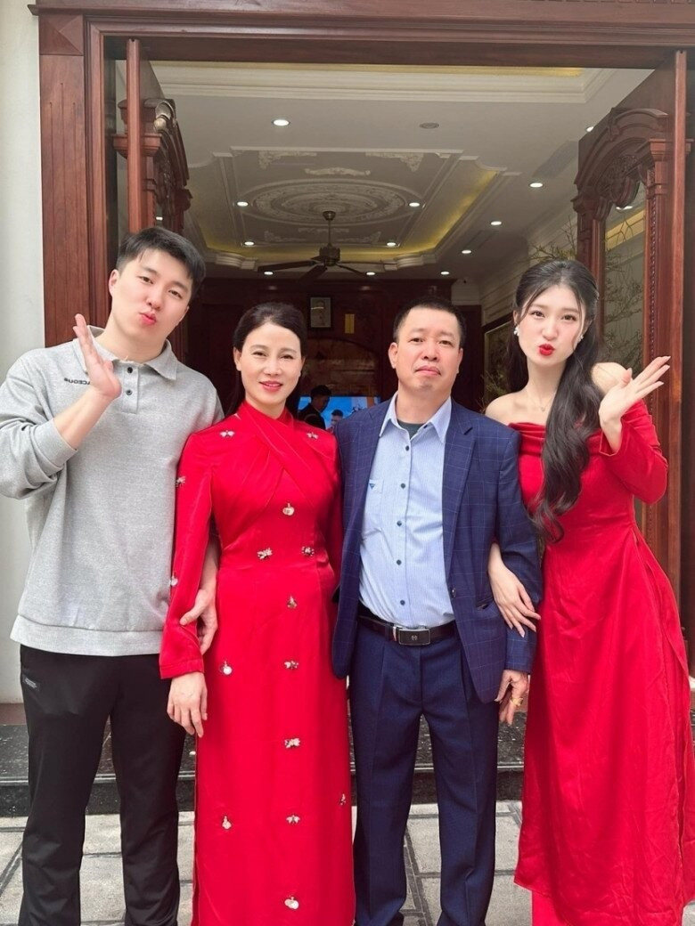 Gia thế Á hậu Phương Nhi trước khi thành con dâu nhà tỷ phú- Ảnh 1.