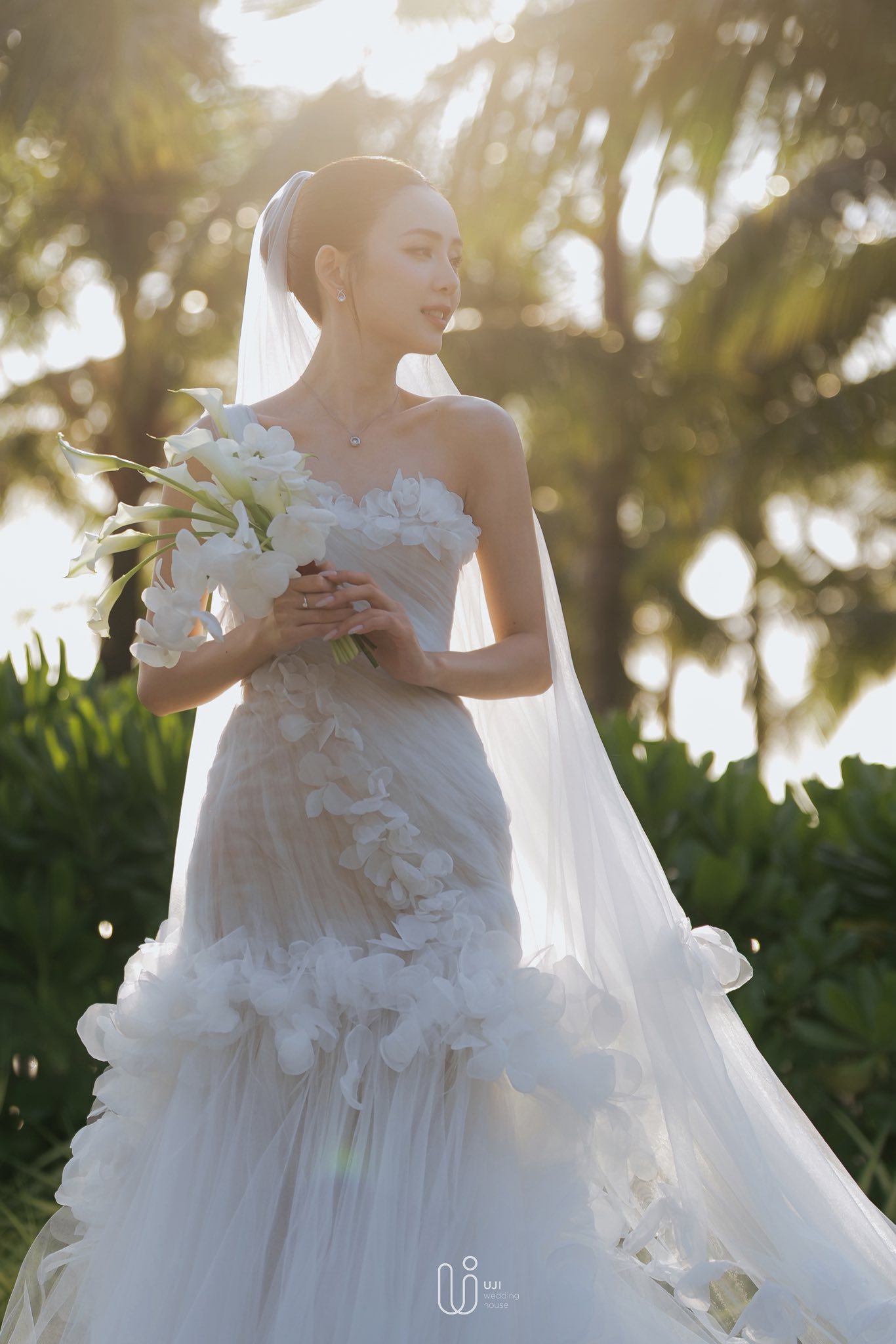 C&ocirc; g&aacute;i từng viral trong đ&aacute;m cưới Hoa hậu Đỗ H&agrave; l&ecirc;n xe hoa, nhan sắc c&ocirc; d&acirc;u ch&uacute; rể như x&eacute; truyện bước ra- Ảnh 13.