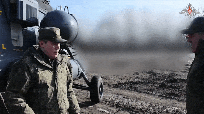 Nga đánh lớn, lộ tin nóng hàng ngàn xe tăng - Tướng Gerasimov tới chảo lửa sau động thái của Kiev với ông Putin - Ảnh 3.