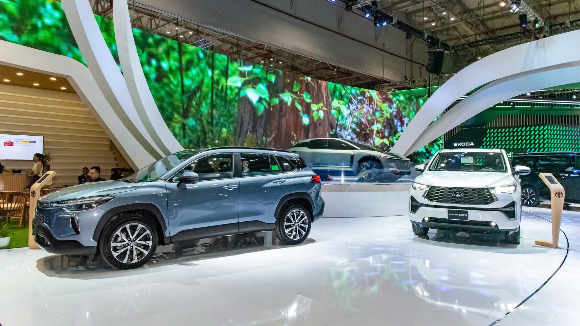 Xe điện bán nhiều thì rõ rồi nhưng hybrid tăng thế này mới rõ 1 điều khó ai phủ nhận được tại Việt Nam!- Ảnh 1. Xe điện bán nhiều thì rõ rồi nhưng hybrid tăng thế này mới rõ 1 điều khó ai phủ nhận được tại Việt Nam!- Ảnh 1.