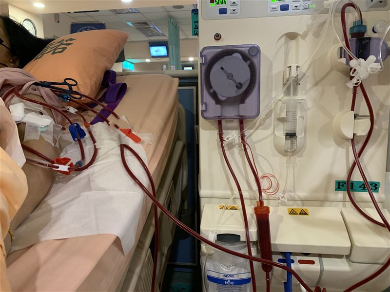 Học sinh lớp 6 phải chạy thận suốt đời v&igrave; ng&agrave;y n&agrave;o cũng ăn 1 m&oacute;n thịt "gi&ograve;n rụm", thơm phức "vạn người m&ecirc;" - Ảnh 1.