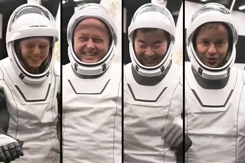 Khoảnh khắc lịch sử: 4 phi h&agrave;nh gia vừa trở về Tr&aacute;i đất sau 1 sự kiện chưa từng c&oacute; tiền lệ!- Ảnh 4.