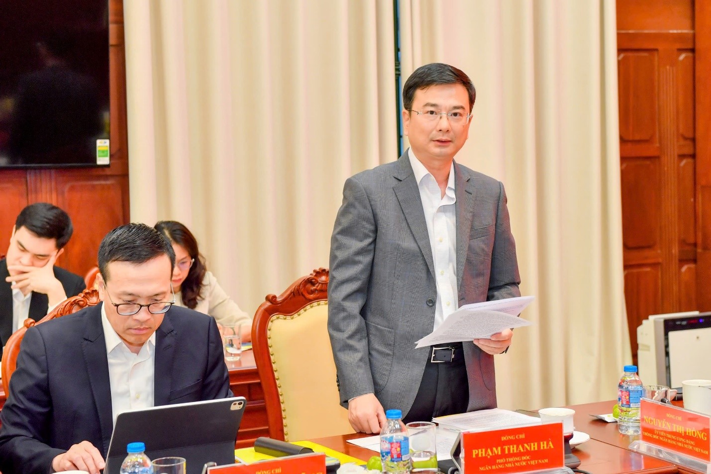 Thống đốc Nguyễn Thị Hồng: Tỷ lệ tín dụng/GDP đã ở mức rất cao, ngành Ngân hàng đối diện nhiều áp lực trong thực hiện nhiệm vụ đa mục tiêu - Ảnh 3.