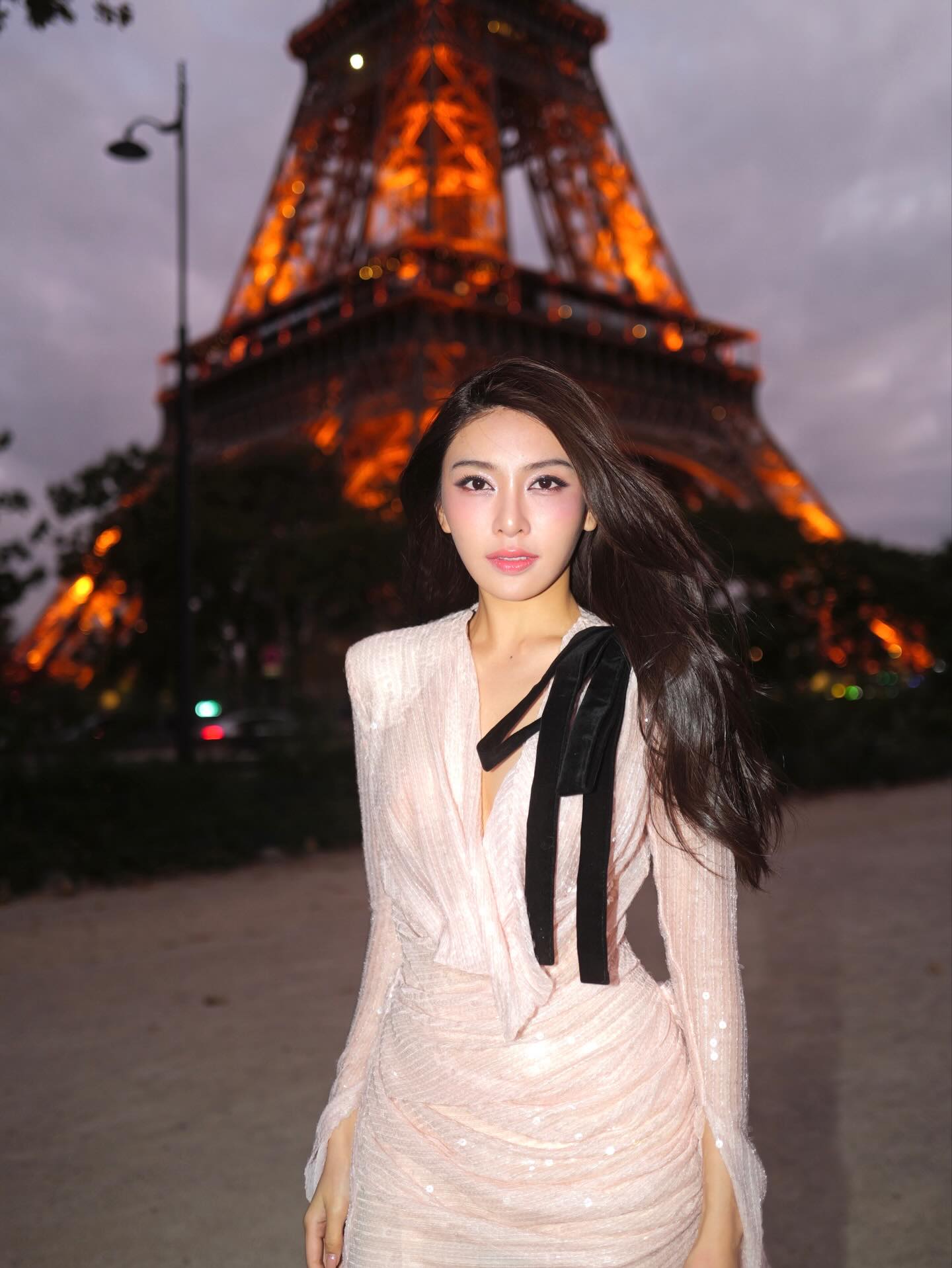 Linh Trương n&oacute;i về clip nhạy cảm v&agrave; mục đ&iacute;ch đăng ảnh sang chảnh l&ecirc;n MXH- Ảnh 1.