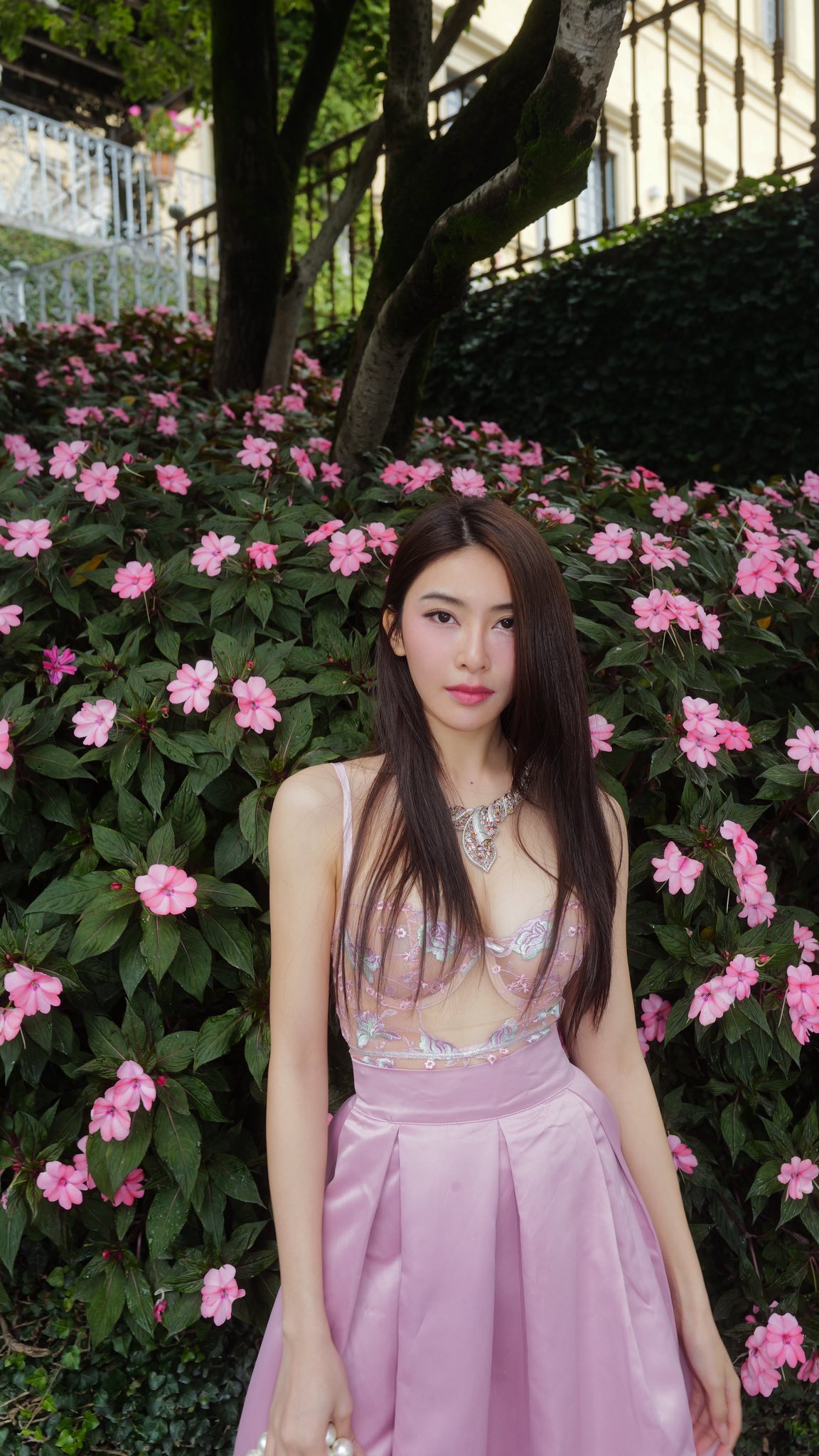 Linh Trương n&oacute;i về clip nhạy cảm v&agrave; mục đ&iacute;ch đăng ảnh sang chảnh l&ecirc;n MXH- Ảnh 2.