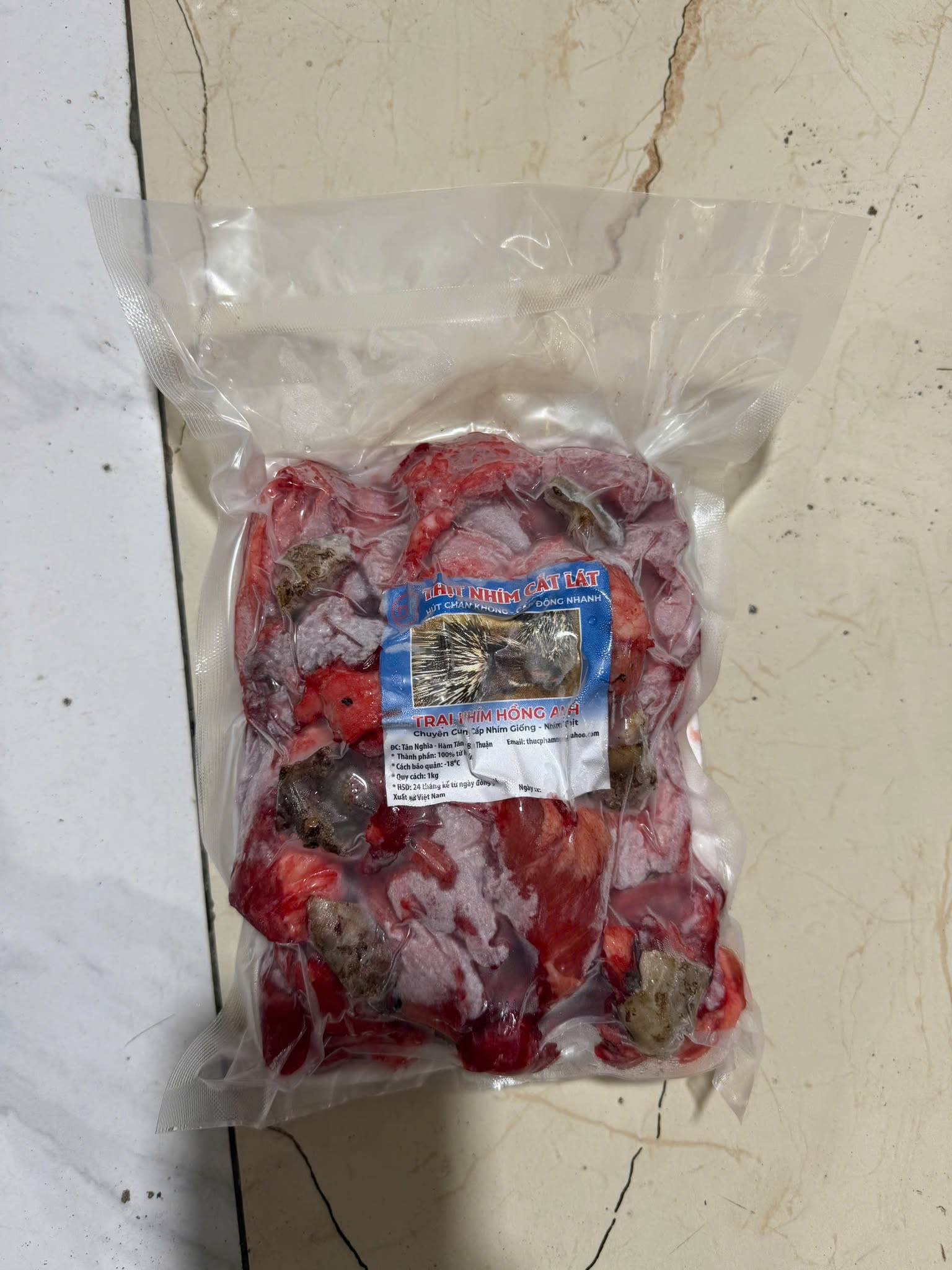 Cận cảnh kho thịt heo "đội lốt" đà điểu, dê, nai, nhím tuồn ra thị trường vừa bị triệt phá- Ảnh 5.