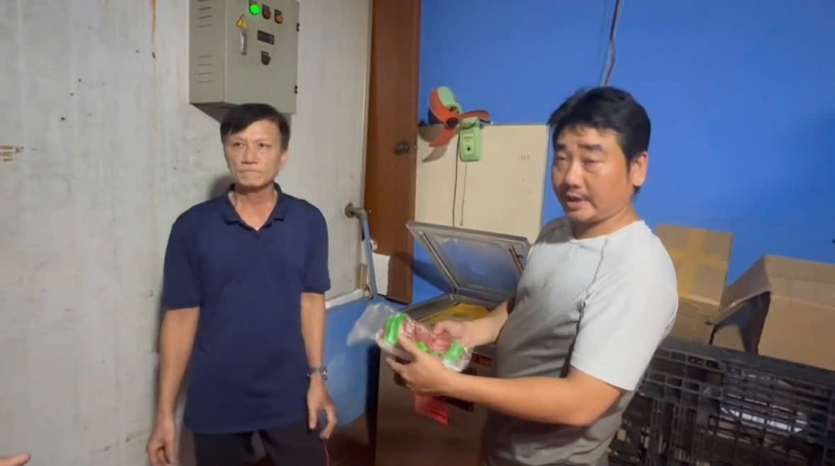 Cận cảnh kho thịt heo "đội lốt" đà điểu, dê, nai, nhím tuồn ra thị trường vừa bị triệt phá- Ảnh 9.