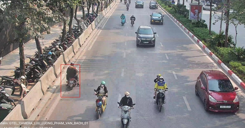 5 &ocirc; t&ocirc; đ&acirc;m li&ecirc;n ho&agrave;n tr&ecirc;n Quốc lộ 1A - Ảnh 5.