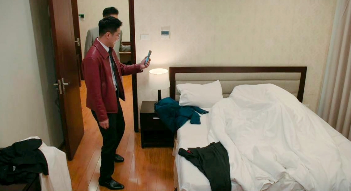 C&uacute; lừa sốc nhất phim Việt giờ v&agrave;ng- Ảnh 4.