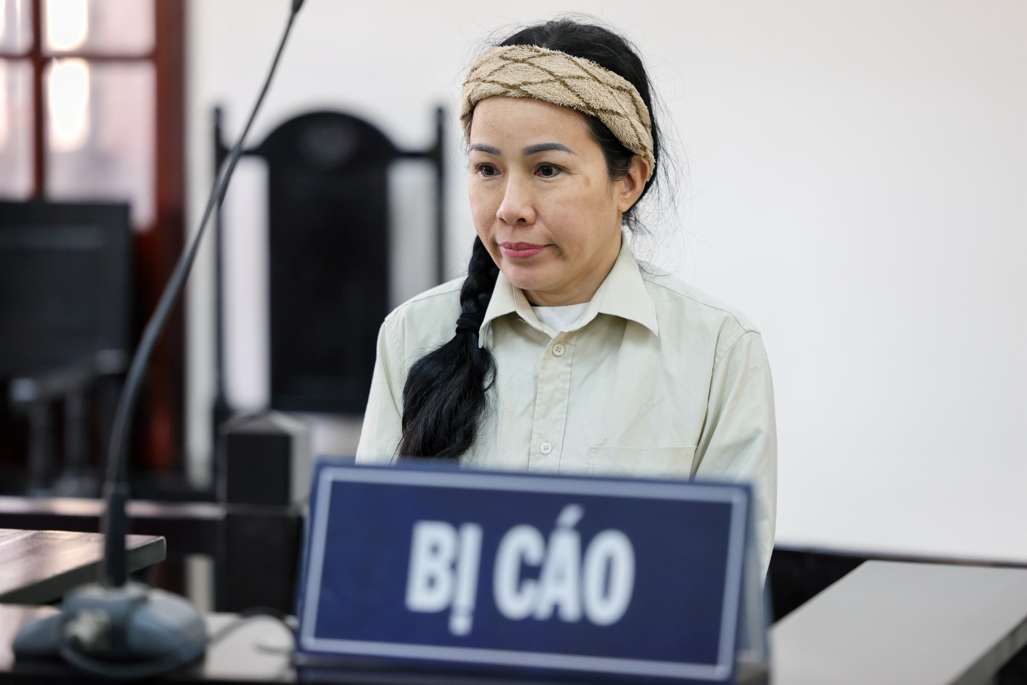 Vụ &aacute;n li&ecirc;n quan Nguyễn Phương Hằng: H&igrave;nh ảnh dẫn giải chủ k&ecirc;nh YouTube Lan Đinh s&aacute;ng nay - Ảnh 1.