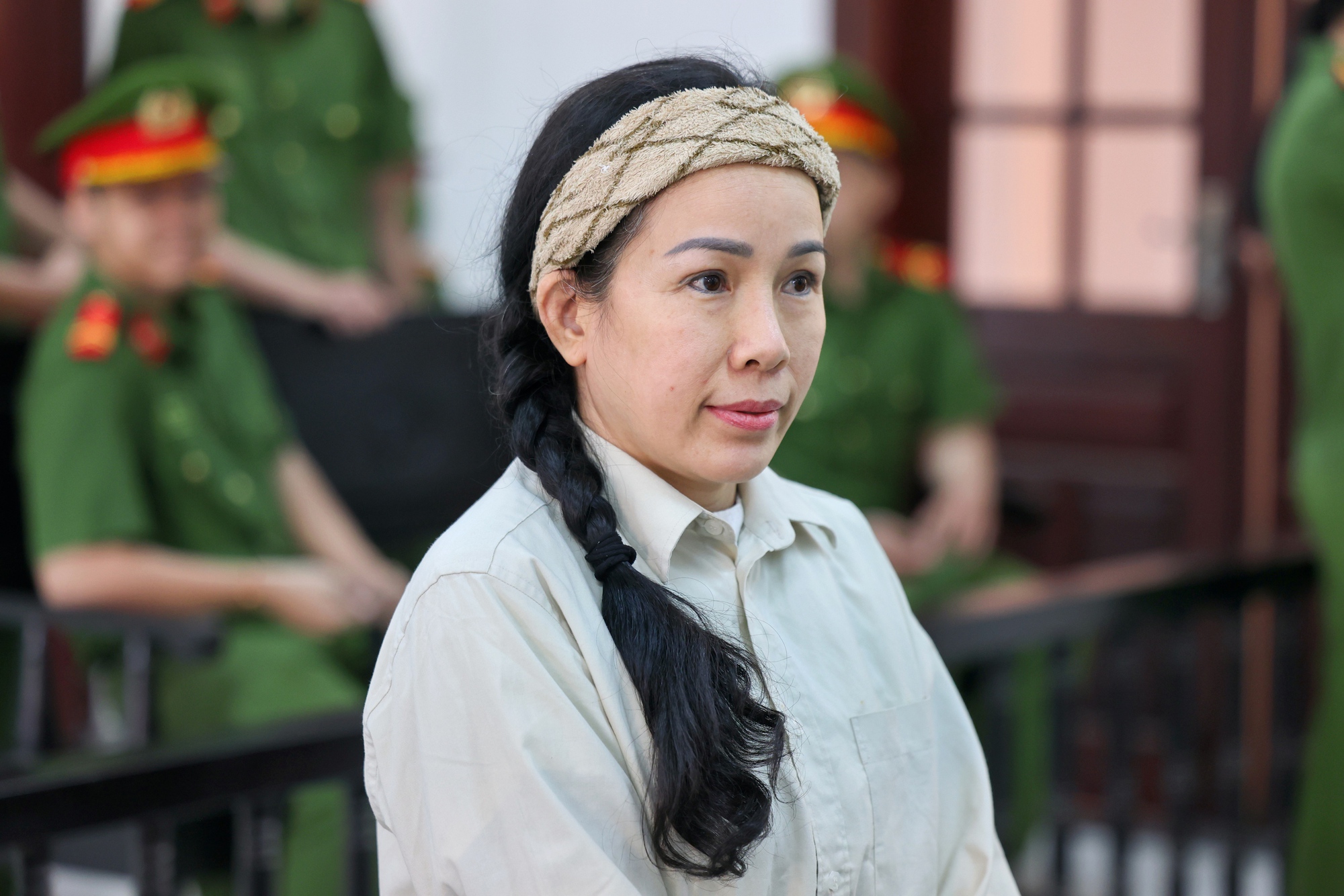 Vụ &aacute;n li&ecirc;n quan Nguyễn Phương Hằng: H&igrave;nh ảnh dẫn giải chủ k&ecirc;nh YouTube Lan Đinh s&aacute;ng nay - Ảnh 2.