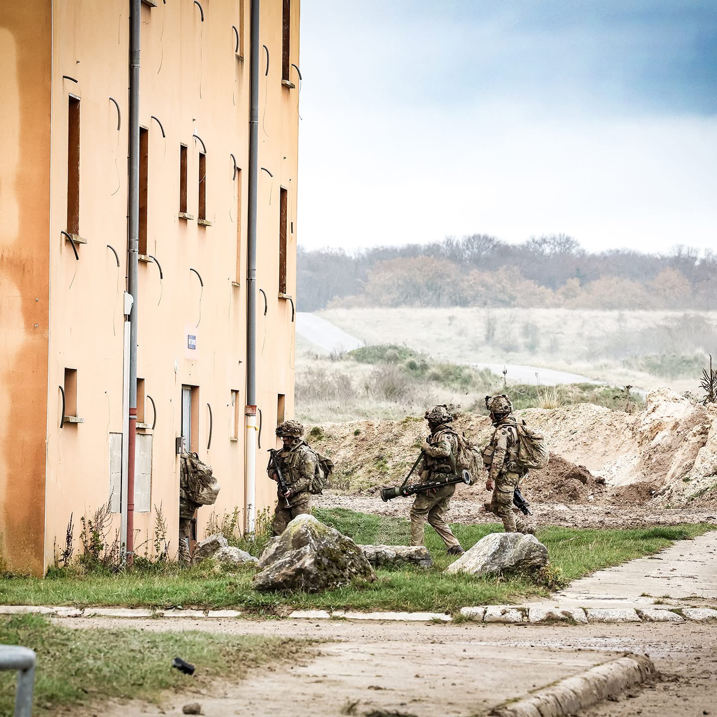 Những binh sĩ NATO đầu ti&ecirc;n đặt ch&acirc;n l&ecirc;n Greenland - Ảnh 8.