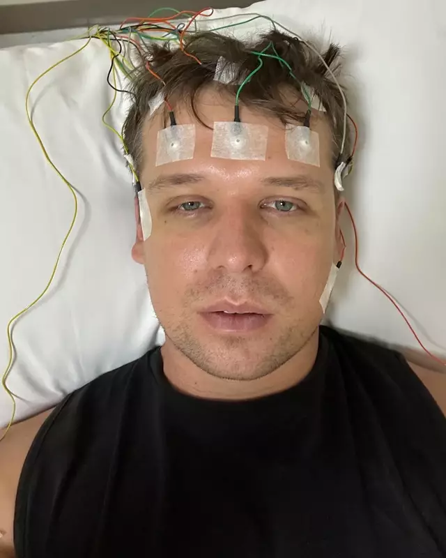 Từ năm 2023 đến nay, c&oacute; 1 người đ&agrave;n &ocirc;ng kh&ocirc;ng hề ngủ- Ảnh 1.