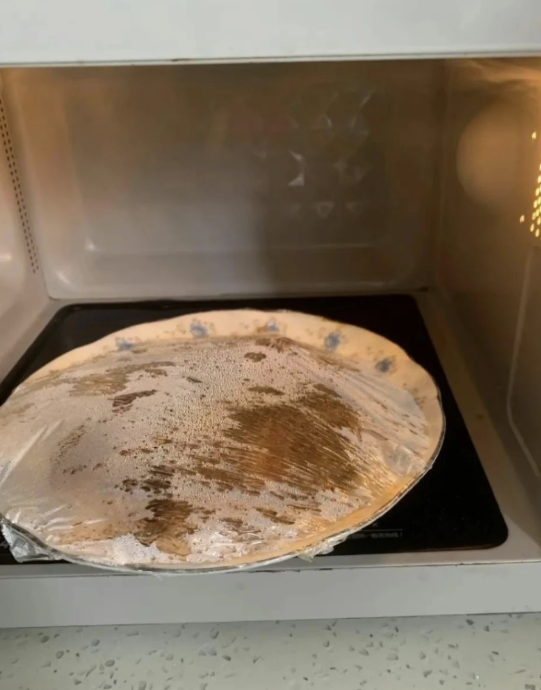 T&ocirc;i khuy&ecirc;n bạn: Nhiều tiền hay &iacute;t tiền cũng ĐỪNG MUA 4 m&oacute;n đồ bếp độc hại n&agrave;y- Ảnh 5.