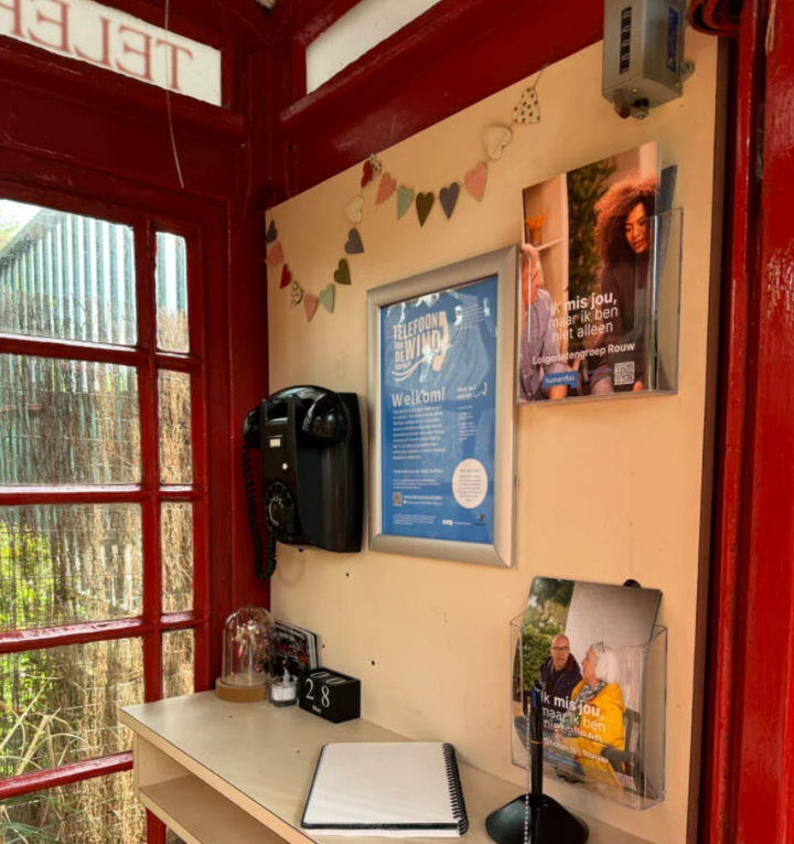 Bốt điện thọai gió ở Nhật Bản mang lại niềm an ủi cho những người chịu mất mát - Ảnh 3.