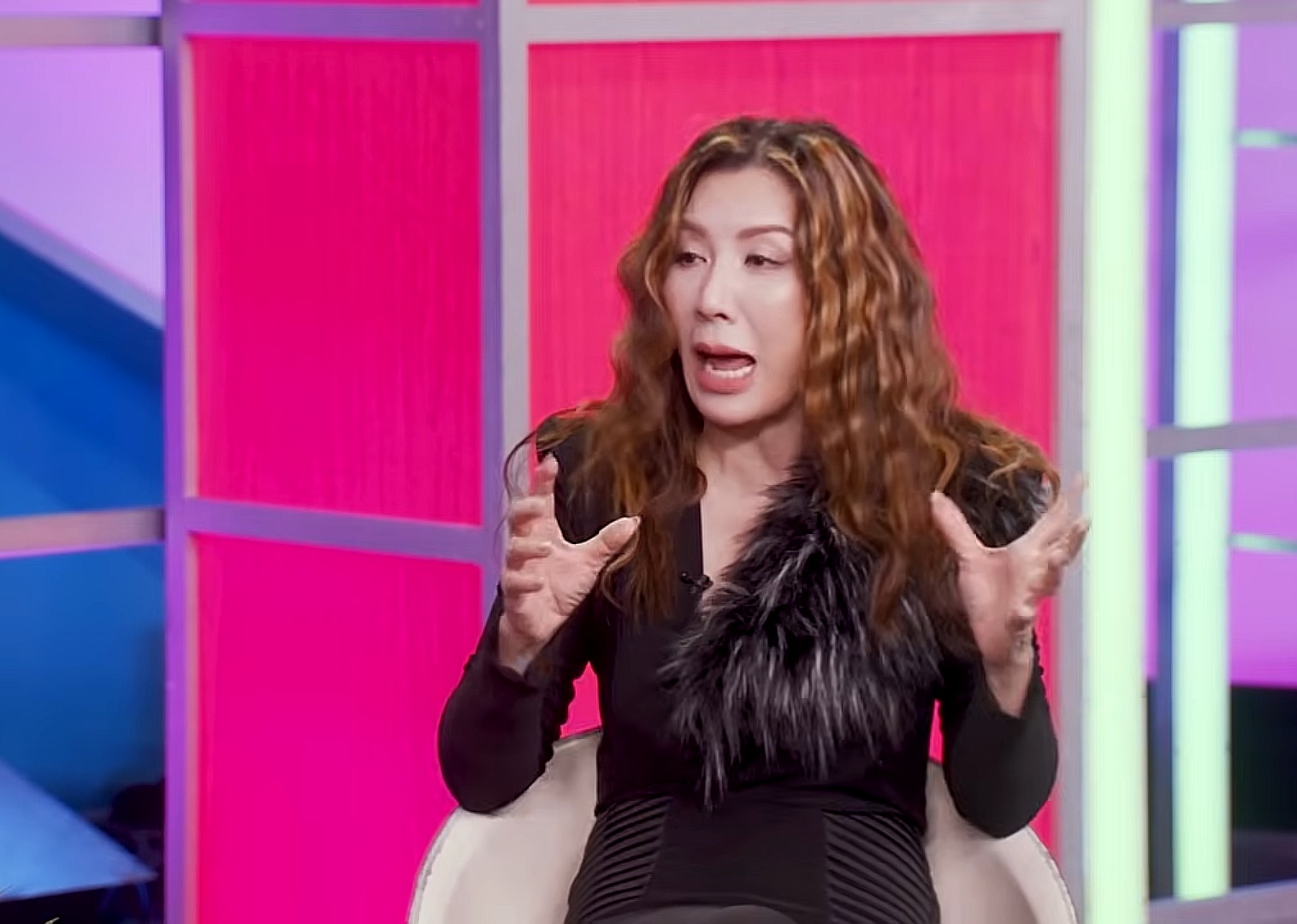 Vợ cũ Bằng Kiều U60 làm bà chủ, nói một khó khăn- Ảnh 1.