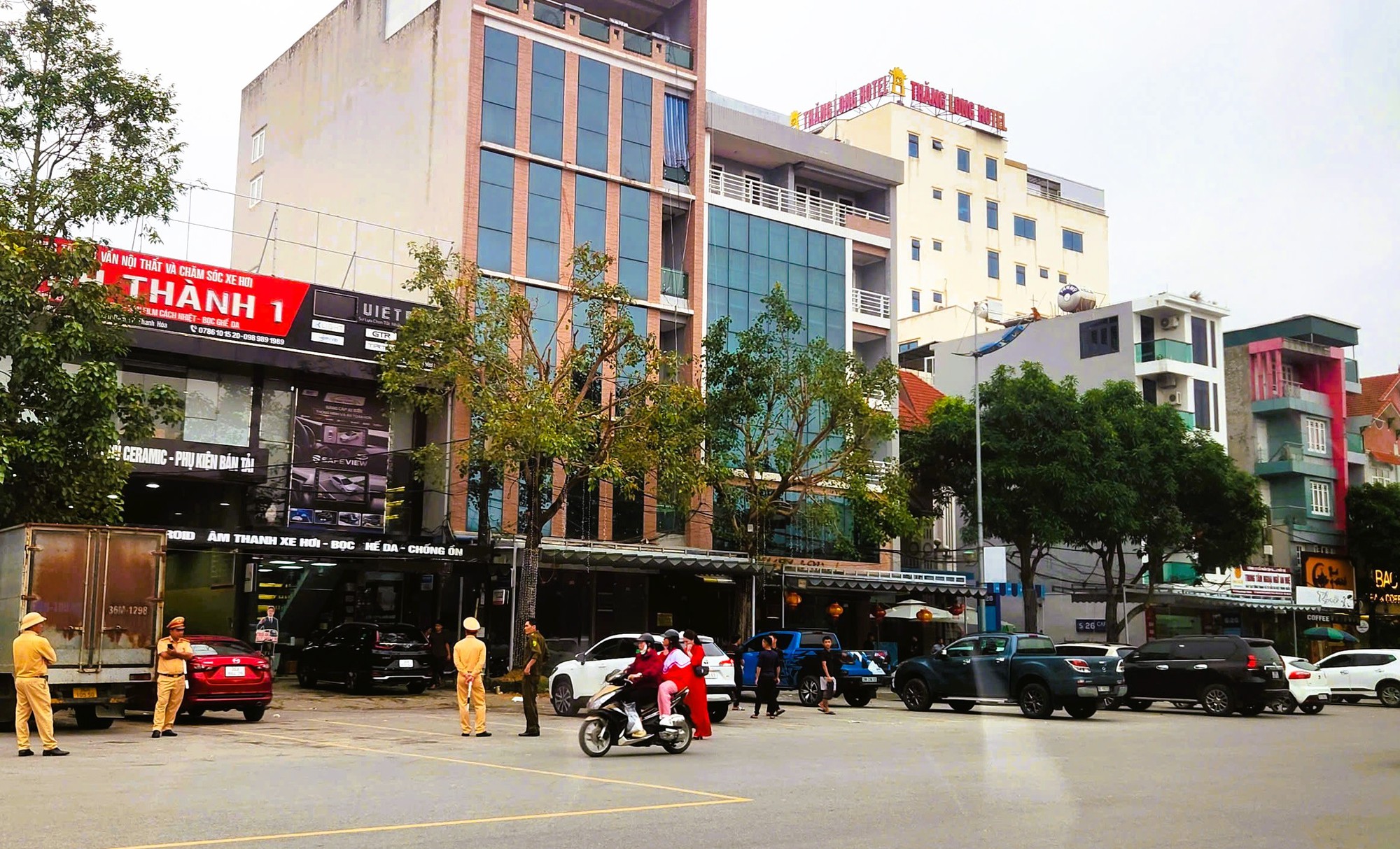 Vợ chồng doanh nh&acirc;n Nguyễn Xu&acirc;n Bi&ecirc;n bị khởi tố v&igrave; trốn thuế tại thanh h&oacute;a - Ảnh 2.