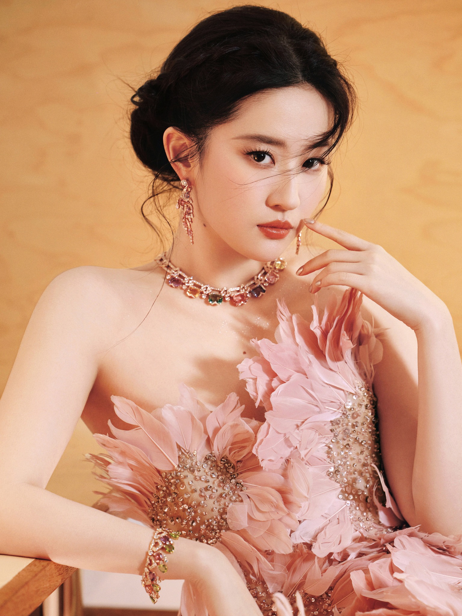 Kh&ocirc;ng ai tin đ&acirc;y l&agrave; Lưu Diệc Phi - Ảnh 9.