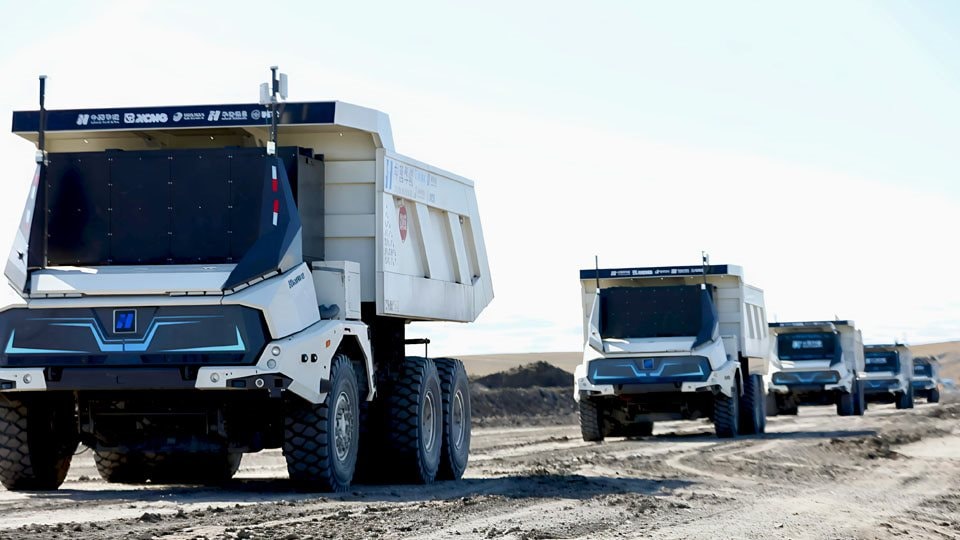 Đội "quái vật" lớn nhất thế giới khai thác "kho báu" ở Trung Quốc - Ảnh 1.