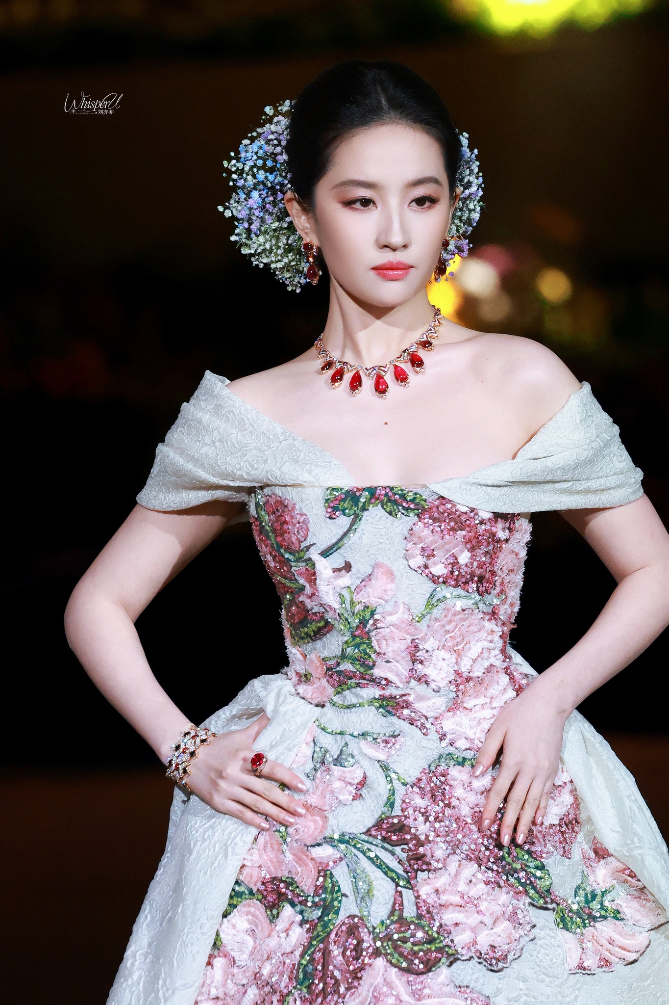 Kh&ocirc;ng ai tin đ&acirc;y l&agrave; Lưu Diệc Phi - Ảnh 8.