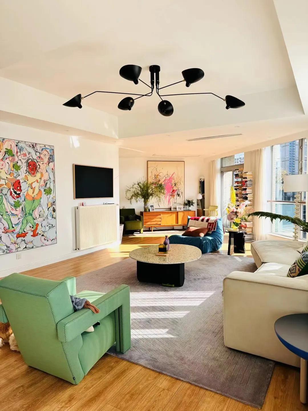 39 tuổi, bán công ty và thuê căn hộ 300m² để sống chậm: Quyết định tài chính giúp nữ giám đốc này lần đầu dám "nằm nghỉ ngơi"- Ảnh 8.