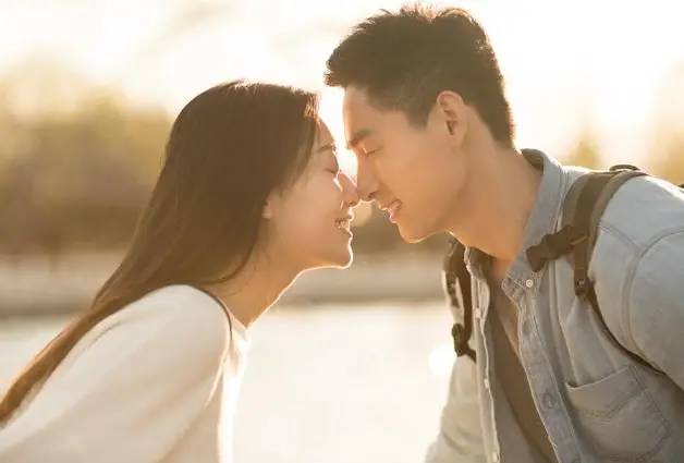 Không phải chiêu trò phòng the: 5 yếu tố thật sự quyết định "hormone hạnh phúc" của phụ nữ- Ảnh 2.