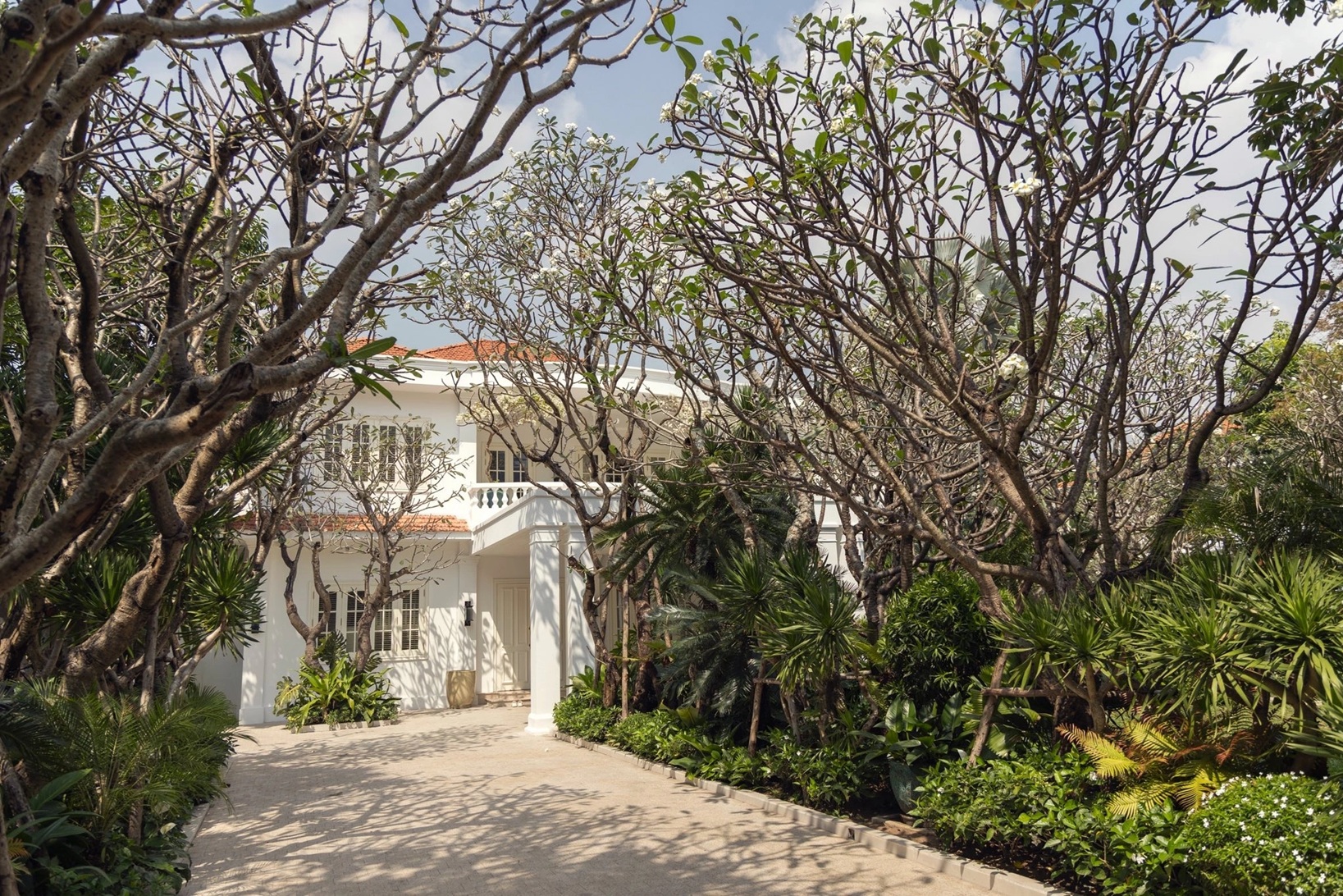 Nam nghệ sĩ có 10 con, mua biệt thự 2.000 m2 khu nhà giàu nhất TPHCM để con có chỗ ở thoải mái - Ảnh 2.