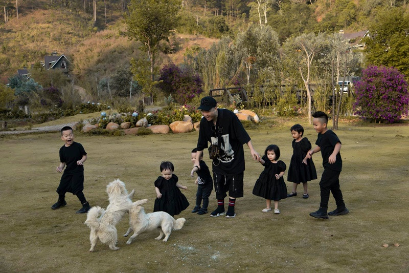 Nam nghệ sĩ có 10 con, mua biệt thự 2.000 m2 khu nhà giàu nhất TPHCM để con có chỗ ở thoải mái - Ảnh 4.