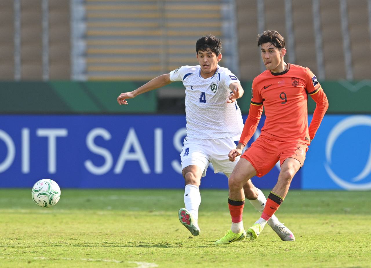 Hạ gục U23 Uzbekistan theo kịch bản nghẹt thở, U23 Trung Quốc gặp U23 Việt Nam ở bán kết U23 châu Á - Ảnh 2.