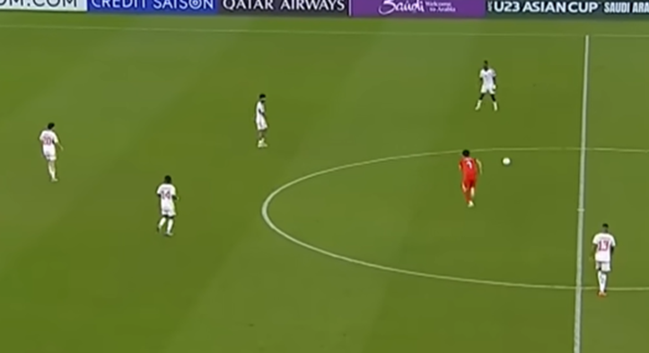 Đình Bắc “một mình bao vây đội bạn” và thứ vũ khí đáng sợ nhất của HLV Kim Sang-sik - Ảnh 1.