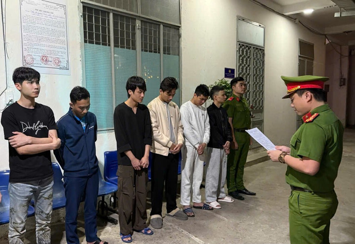 Phá đường dây lừa đảo đầu tư tiền ảo giả danh Nasdaq , chiếm đoạt 14 tỷ đồng - Ảnh 1.