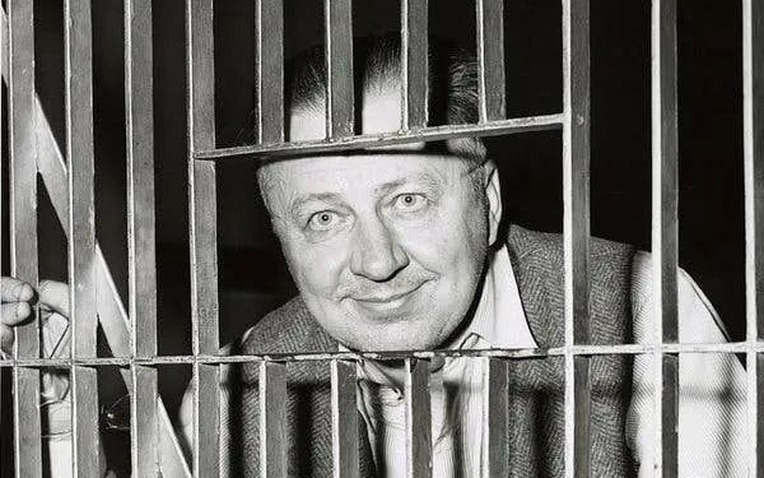 George Metesky v&agrave; cuộc đời b&iacute; ẩn của kẻ đ&aacute;nh bom đi&ecirc;n ở New York - Ảnh 1.