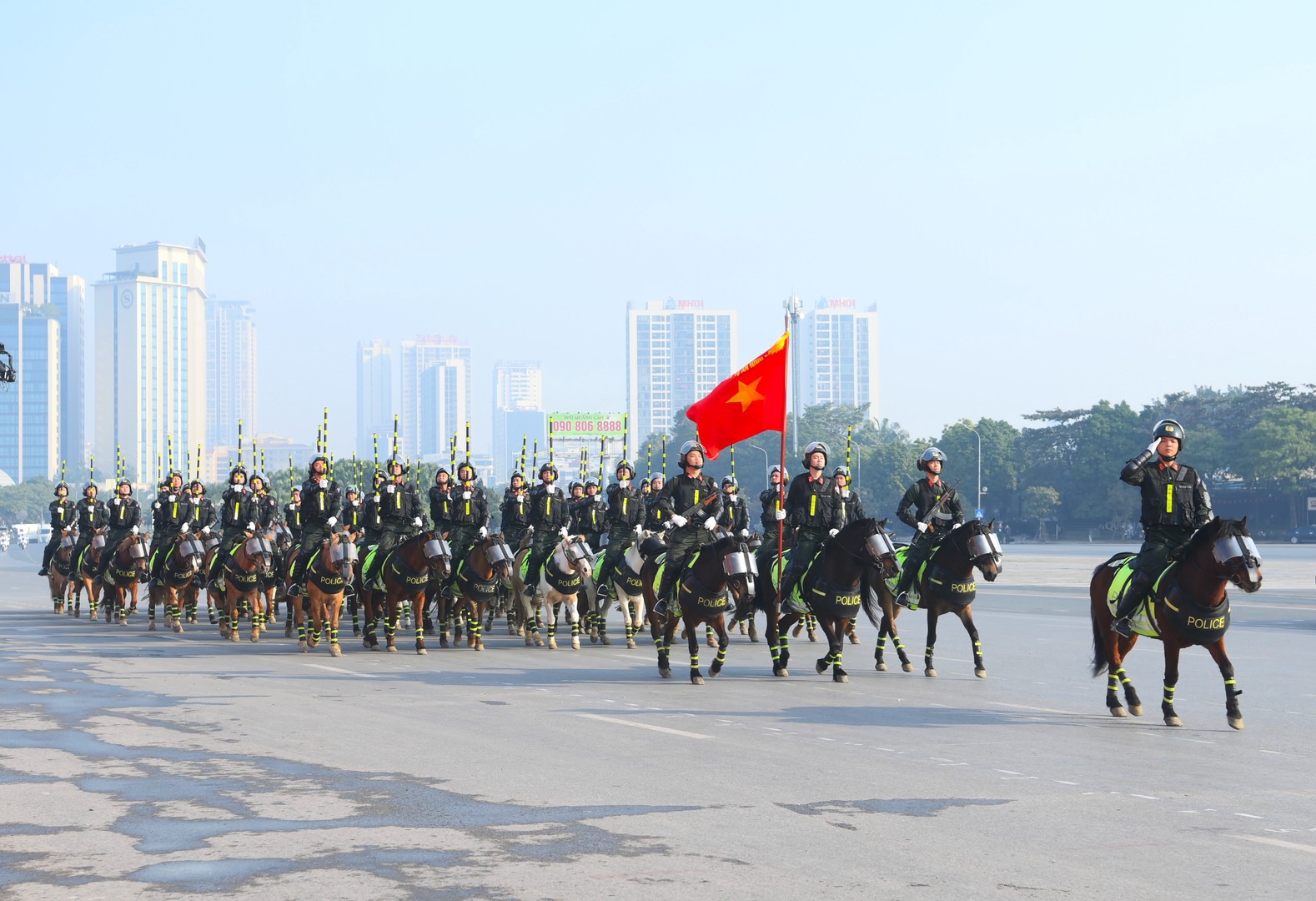 Đặc công Biệt động chống khủng bố, tổ chống UAV và nhiều lực lượng sẵn sàng vào vị trí bảo vệ Đại hội XIV - Ảnh 17.