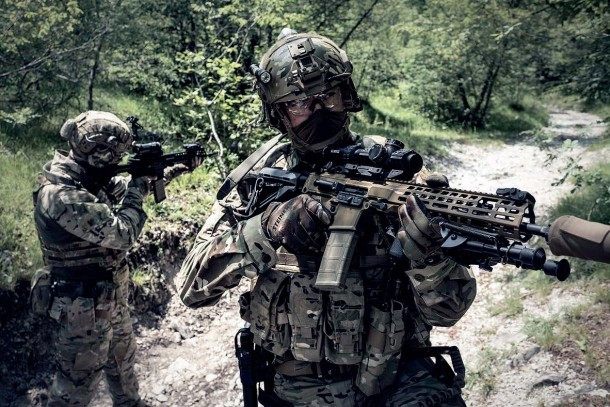 Qu&acirc;n đội &Yacute; bắt đầu trang bị s&uacute;ng trường tấn c&ocirc;ng Beretta NARP hiện đại - Ảnh 2.