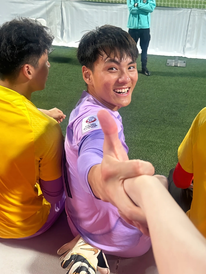 Cả Trung Quốc si m&ecirc; chuyện t&igrave;nh của thủ m&ocirc;n Li Hao v&agrave; bạn g&aacute;i "bạch nguyệt quang": 1000 điểm xứng lứa vừa đ&ocirc;i!- Ảnh 6.