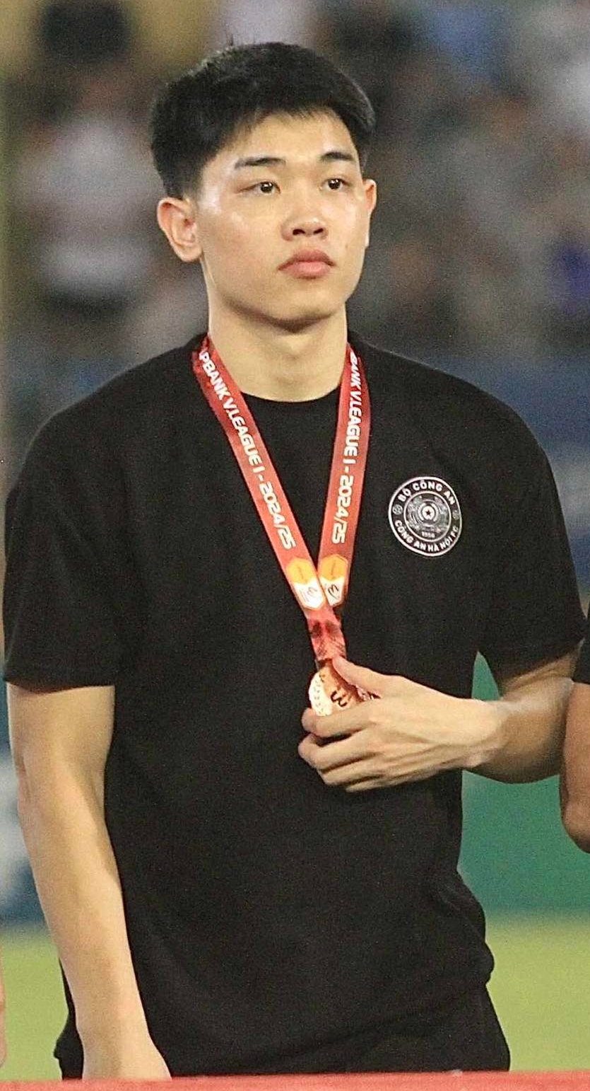 Đình Bắc năm 19 tuổi: Tự ti, suy sụp, sụt 9kg chỉ trong 1 tháng và hay đóng cửa nằm một mình, vì sao thế?- Ảnh 1.