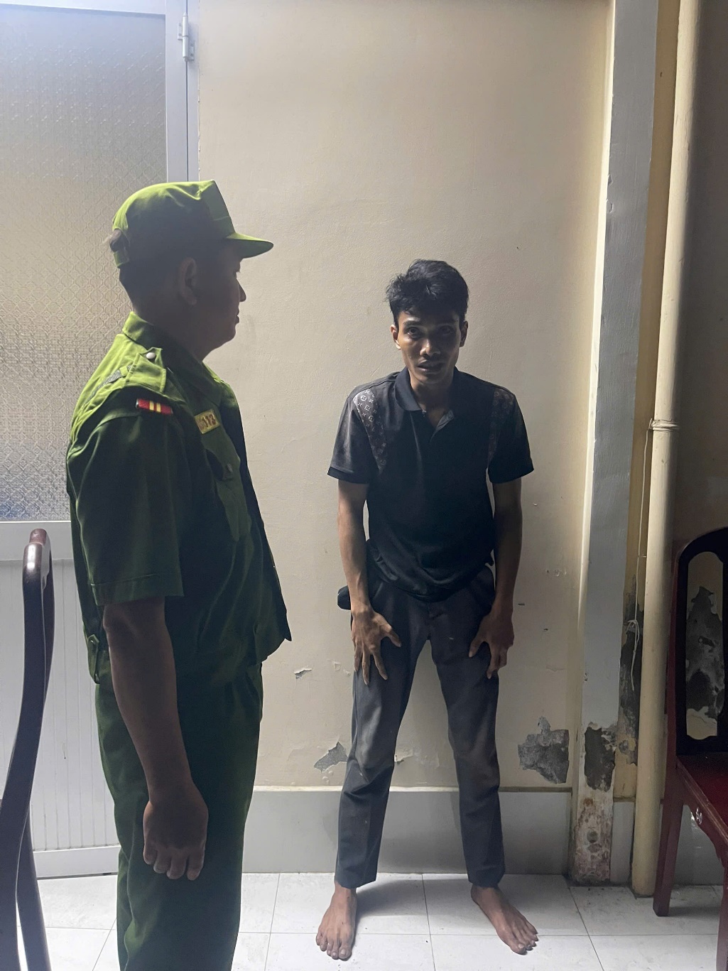 Bắt giữ Nguyễn Văn Nhớ đột nhập trụ sở Công an có biểu hiện “ ngáo đá ” tại Cần Thơ - Ảnh 1.