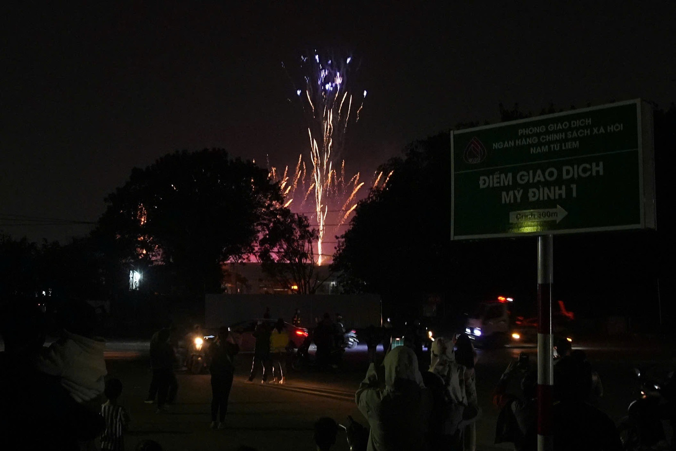 Sơ duyệt m&agrave;n ph&aacute;o hoa nghệ thuật lớn tại H&agrave; Nội ch&agrave;o mừng Đại hội Đảng XIV - Ảnh 10.